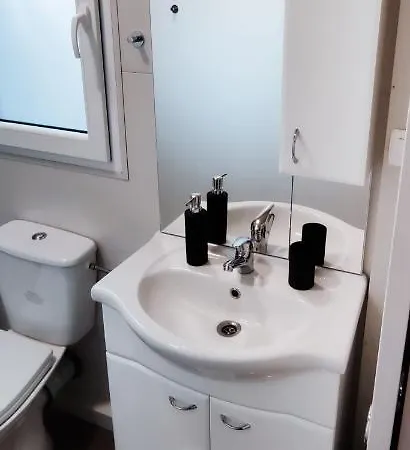 Fm Mobile - Oaza Mira, 营地 *