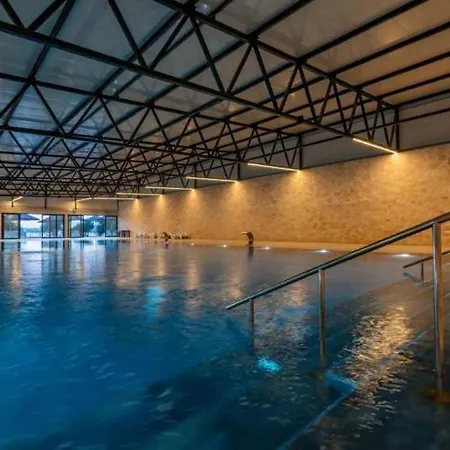 Fm Mobile - Oaza Mira, 营地